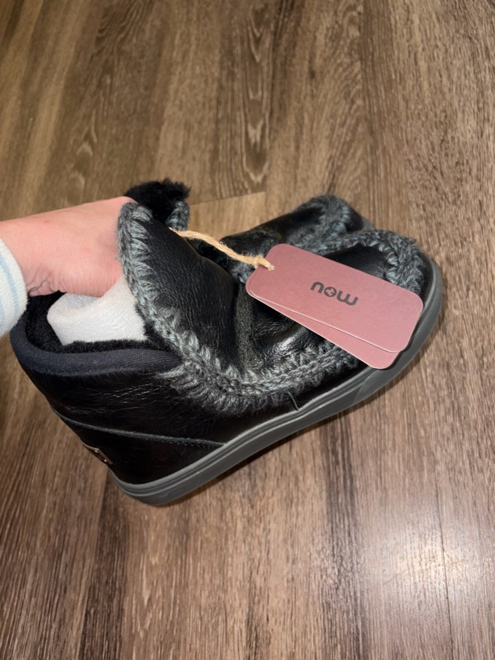 New With Tag No Box Women’s All black MOU Eskimo Sneakers Sz 8 (38)